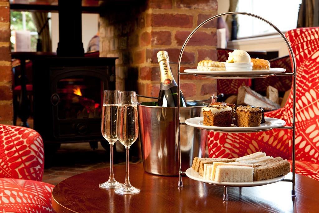 فندق The White Horse Hertingfordbury المظهر الخارجي الصورة