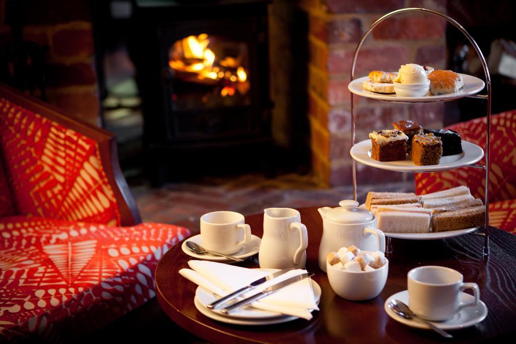 فندق The White Horse Hertingfordbury المظهر الخارجي الصورة